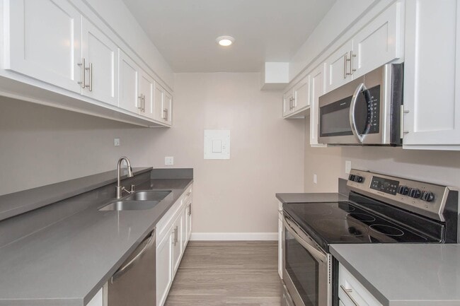 Photo - Wardlow Apartments