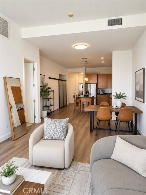 Photo - 3223 W 6th St Unit 508