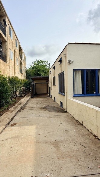 Photo - 2056 Meridian Ave