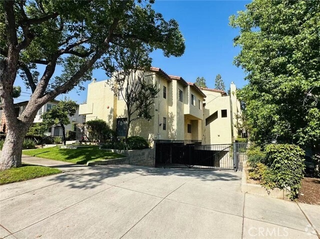 Building Photo - 222 S Catalina Ave Rental
