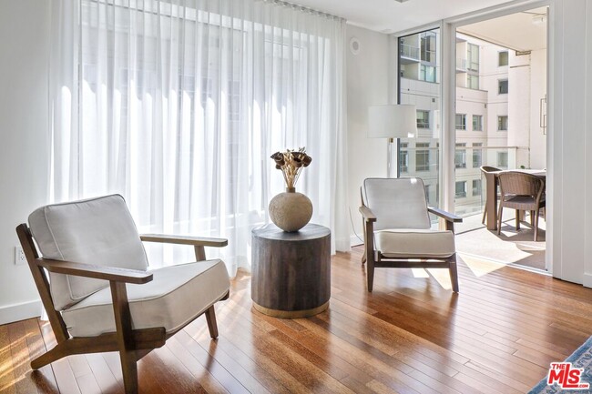 Photo - 6250 Hollywood Blvd Unit 5J