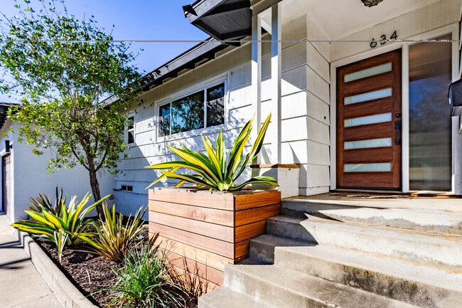 Photo - 634 Tarento Dr