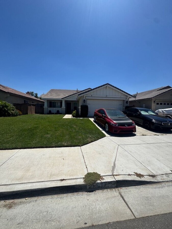 Photo - Beautiful Home Ready for YOU!