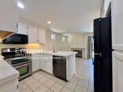Photo - 3-Bedroom, 2.5-Bathroom Home with Modern A...