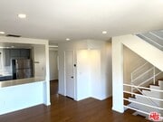 Photo - 1083 1/2 W Kensington Rd