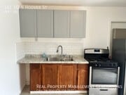 Photo - 161 1/2 N Hoover St- House