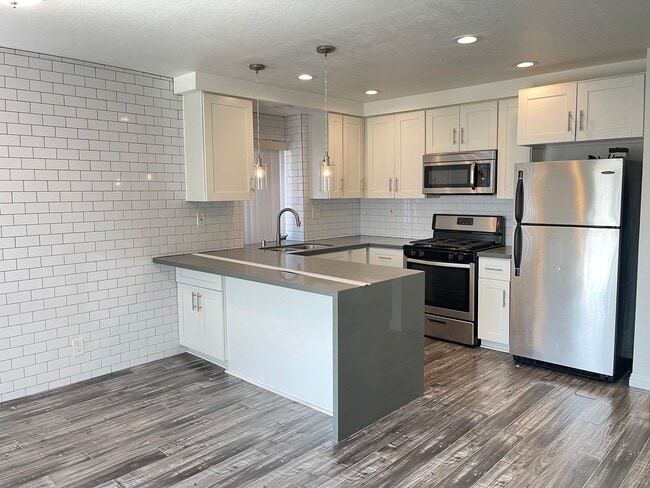 Photo - 7521 Brookside Rd