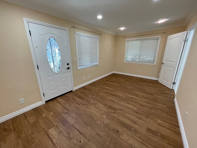 Building Photo - 8363 Limerick Ave Rental