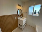 Photo - $500 OFF First Month's Rent! Remodeled 1BD... Apartment Unit 1408 Sassafras