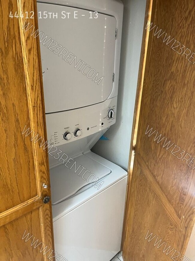 Photo - 44412 15th St E