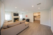 Photo - 1027 E Elmwood Ave House