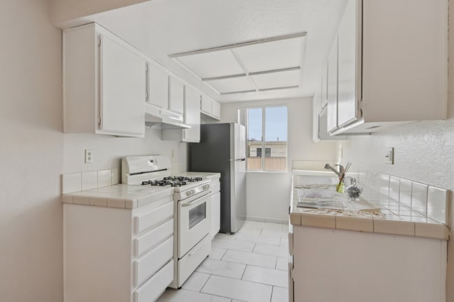 Photo - 700 E Cedar Ave Unit 104