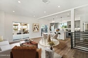 Photo - 10906 Hesby St