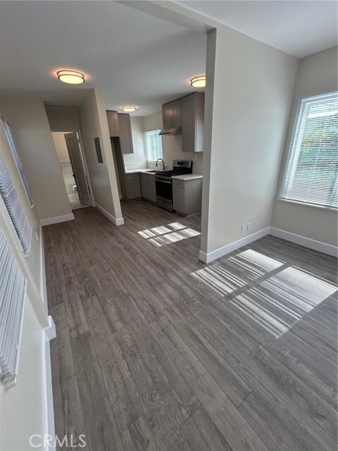 Photo - 1082 W 21st St Townhome