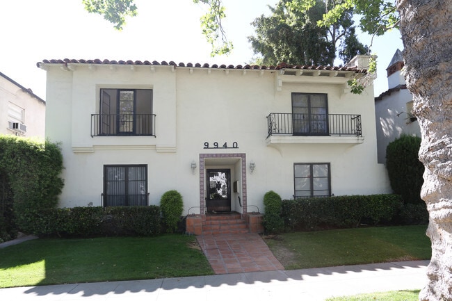 Primary Photo - 9940 Robbins Dr Apartments