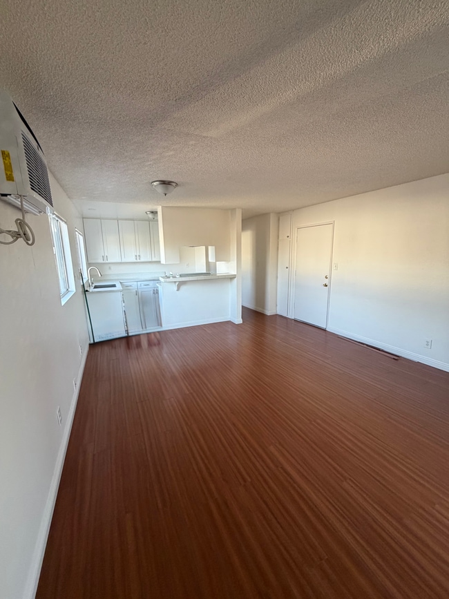 Photo - 525 Jacmar Dr Unit C