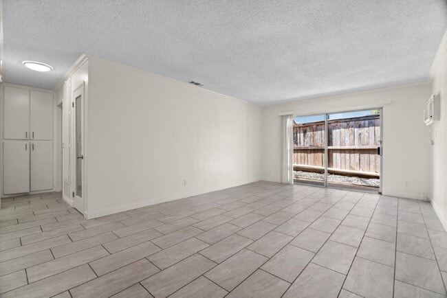 Photo - 1304-1314 S JUNIPER ST