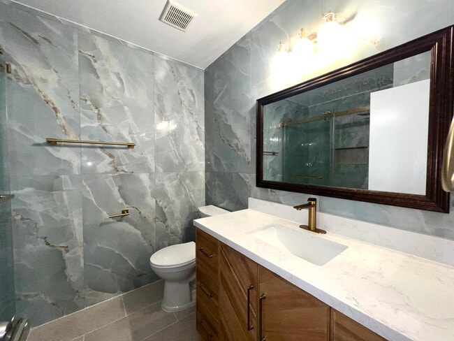 Photo - 9732 Pettswood Dr