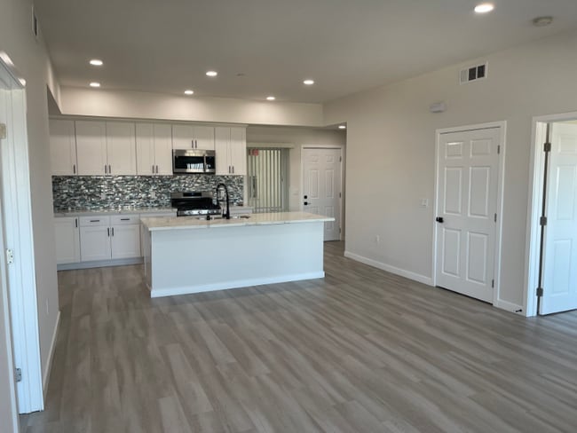 Photo - 2341 Ulric St Unit 407