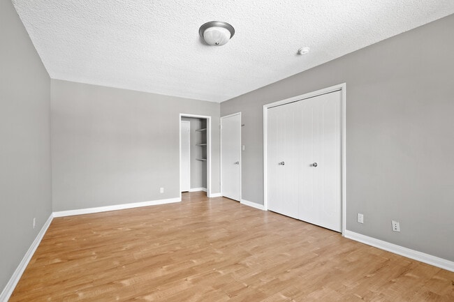 Photo - D19--Hoover House--3036 South Hoover Street