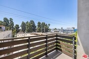 Photo - 7062 Hawthorn Ave Unit 203