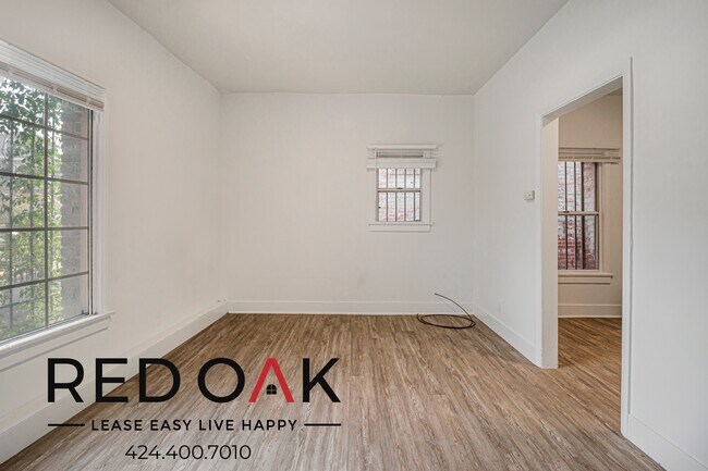 Photo - 1111 S Norton Ave Unit 102