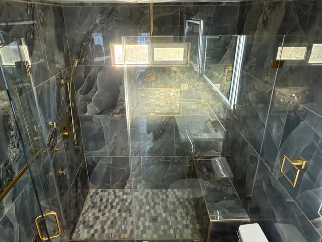 Photo - 1616 E Harding St