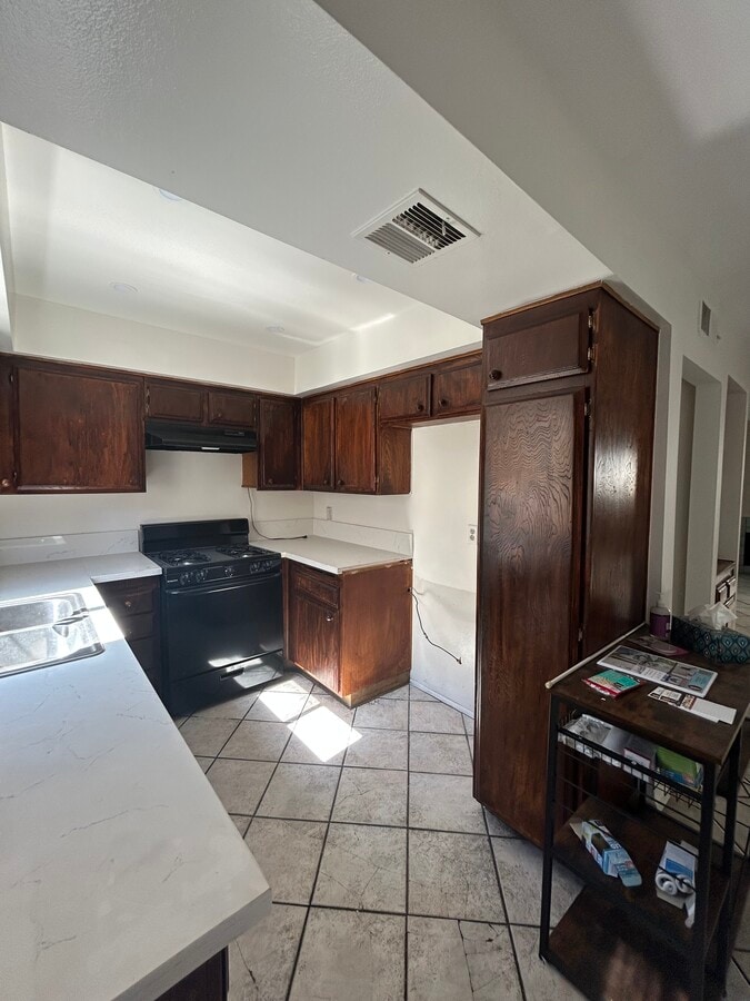 Photo - 8750 Kester Ave