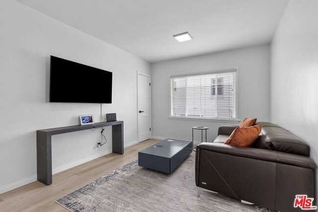 Photo - 727 Crenshaw Blvd Unit #A