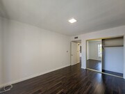 Photo - 215 N Kenwood St Unit 201