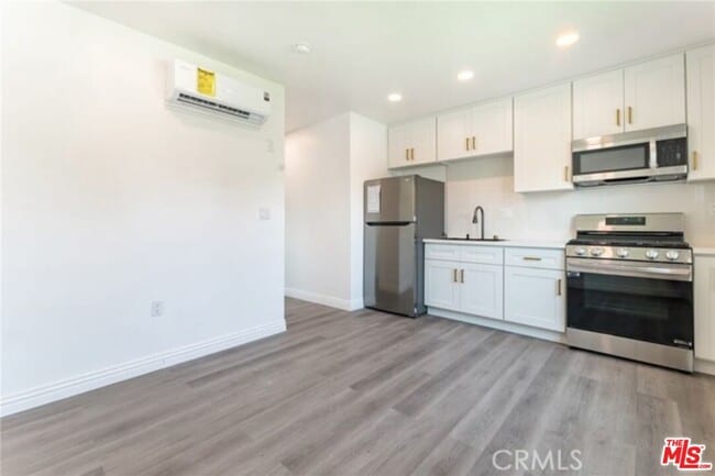 Photo - 11910 Elkwood St