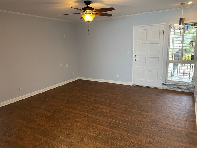 Photo - 5075 Narragansett Ave