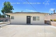 Photo - 1913 N Vallejo Way Unit B