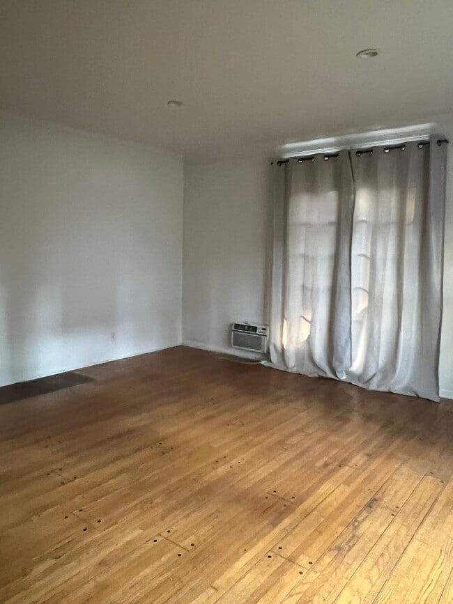 Photo - 330 N Palm Dr Unit 330