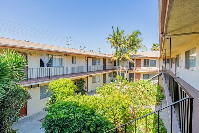 Photo - Parthenia Twin Apartments