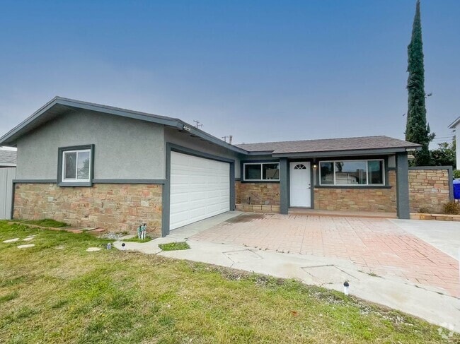 Building Photo - 6638 Lilac Ave Rental