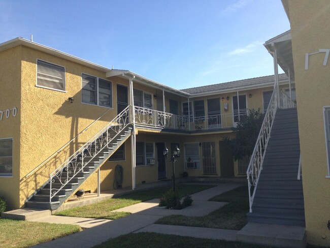 Photo - Victory, 1700-1702 Unit 1700 #C