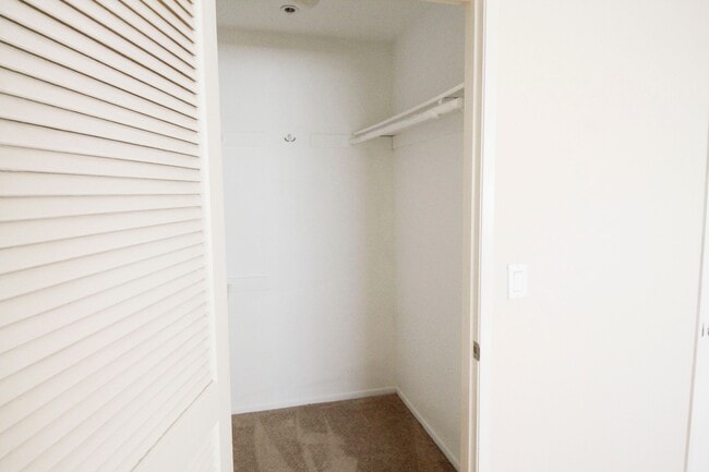 Photo - 15040 Moorpark St