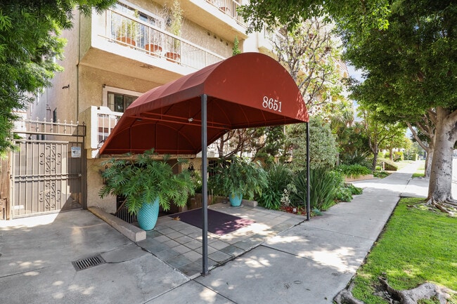 Photo - 8651 W Olympic Blvd