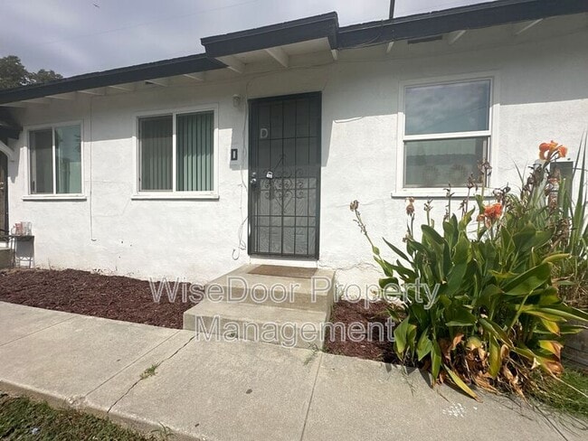 Building Photo - 12541-D Adler Dr. Unit 7