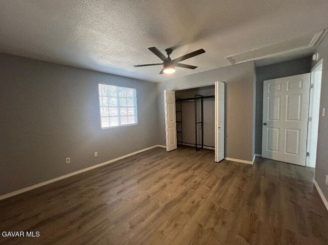 Photo - 43119 7th St E