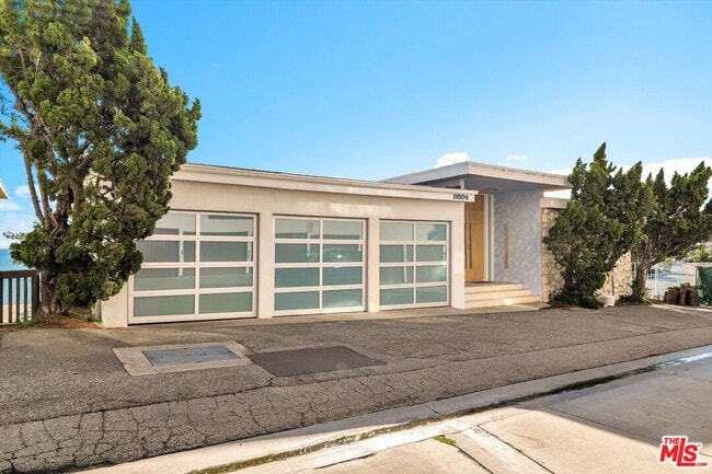 Photo - 18109 Coastline Dr