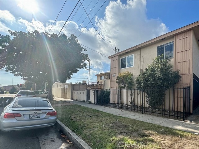 Photo - 703 W Anaheim St Townhome