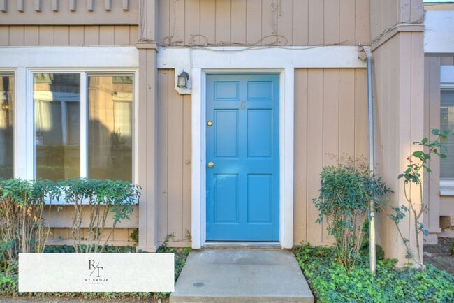 Photo - Refined Living with a Newly Remodeled 2 Bedroom 1 Bathroom 2 Story Duplex Residence