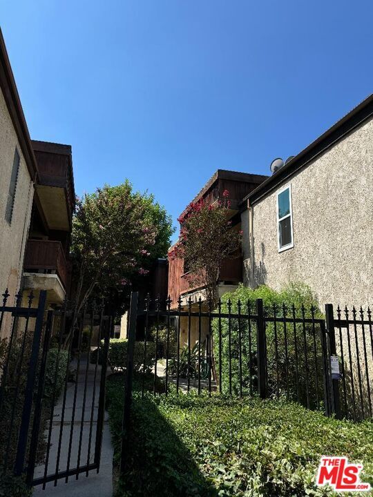 Photo - 13112 Moorpark St Unit 1