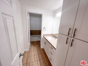 Photo - 6752 Hillpark Dr Unit 204