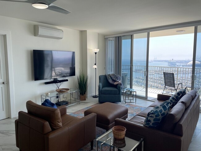 Living room - 700 E Ocean Blvd Unit 2807