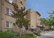 Photo - Glenoaks Villas Apartments