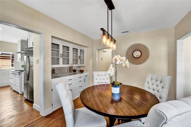 Photo - 440 E Almond Ave