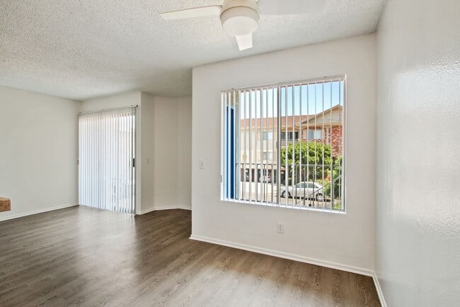 Photo - 3685 Watseka Ave Unit 102